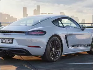 Cayman, Porsche 718