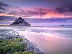 Mont Saint Michel, Chmury Kościół, Wyspa, Francja, Opactwo św Michała Archanioła