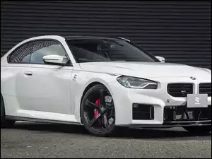 Białe, BMW M2