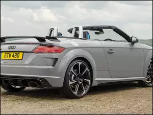 Kabriolet, Audi TT RS Roadster