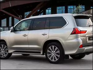 Srebrny, Lexus LX