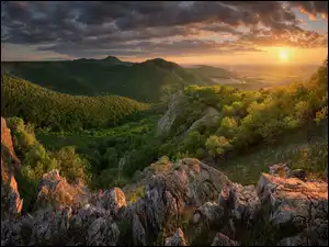 Góry, Słowacja, Skały, Lasy, Małe Karpaty, Wschód słońca