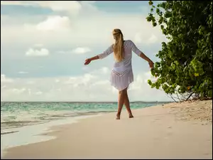 Letnia, Dziewczyna, Plaża, Drzewa, Sukienka, Piasek