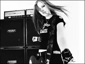Avril Lavigne, MESA