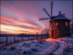 Zachód słońca, Zima, Ogrodzenie, Niebo, Drut, Droga, Śnieg, Oświetlony, Słupki, Kolorowe, Drzewa, Ośnieżona, Wiatrak