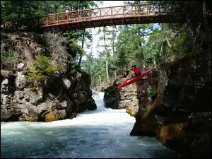 Rzeka, extremalne Kajakarstwo, Mostek