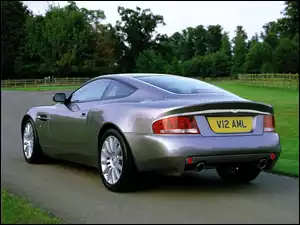 Aston Martin, V12