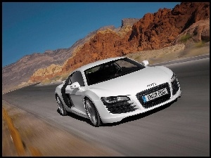 Skały, Audi R8, Droga