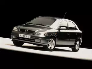 Opel Astra II, Czterodrzwiowa