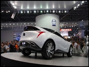 Prezentacja, Mazda Kazamai