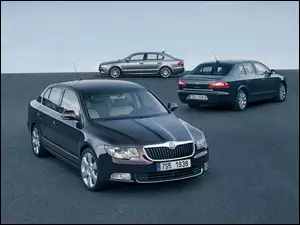 Skoda Superb, Trzy, Samochody