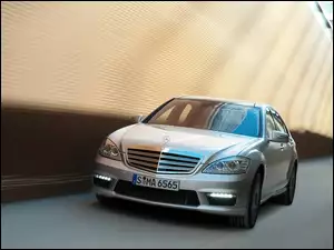 Mercedes Benz S 65, Dzienne, AMG, Światła