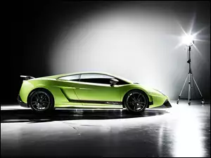 Lamborghini Gallardo, Prawa, Strona