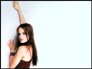 Mena Suvari