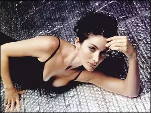 Carrie Anne Moss