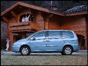 Citroen C8, Drewniany domek