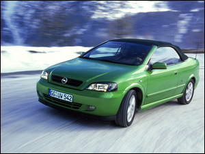 Zielony, Opel Astra Bertone