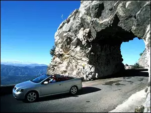 Droga, Opel Astra Bertone, Skały