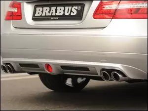 Mercedes E-klasa, Brabus, Układ, Wydechowy