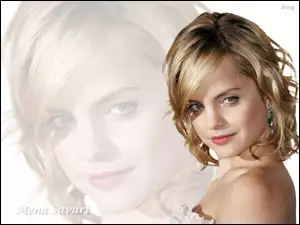 Mena Suvari