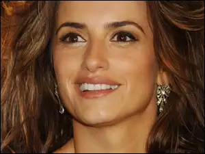 Penelope Cruz, Kolczyki