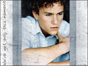 Heath Ledger, biała koszula