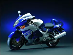 tłumik , siedzenie , kierownica, koła, Motory Suzuki, opony, lusterka, światła