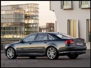 S8