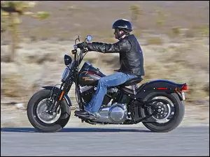 Próbna, Harley Davidson Softail Cross Bones, Jazda