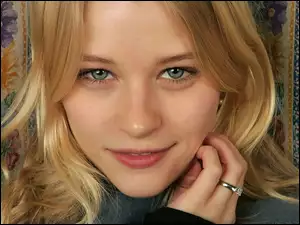 Emilie De Ravin