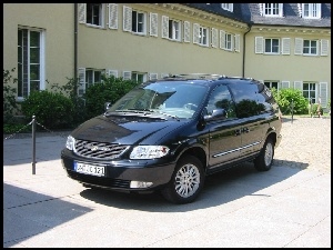 Grand Voyager III, Przód, Reflektory, Zderzak