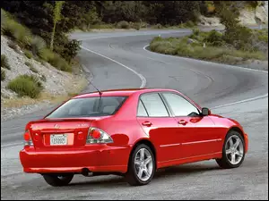 Czerwony, Lexus IS