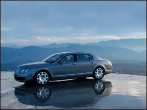 Bentley Continental Flying Spur, Sedan