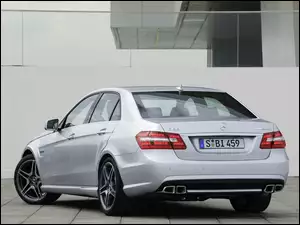 Mercedes Benz E63, Wydechu, AMG, Końcówki
