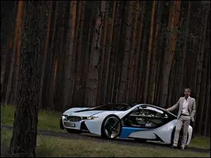BMW Vision Efficient Dynamics, Kierowca