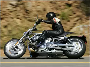 Harley Davidson V-Rod, Napędowy, Rama, Pas