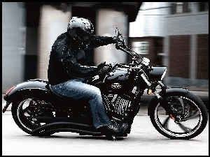 Cruiser, Victory Vegas 8 Ball