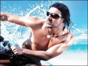 Aktor, John Abraham, Model