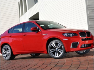 Czerwone, Seria M, BMW, X6