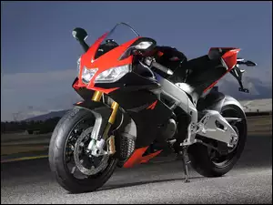 Czacha, Aprilia RSV4, Opony