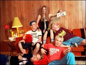 Avril Lavigne, Znajomi