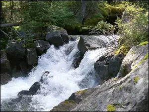 Kamienie, Wodospad