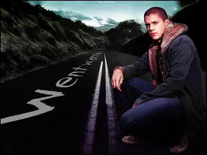 Wentworth Miller, trampki