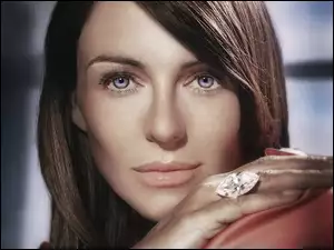 oczy, Elizabeth Hurley
