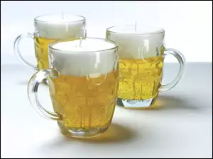Trzy, Świeczki, Kufle, Piwa