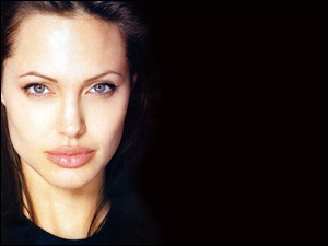 Angelina Jolie, duże usta