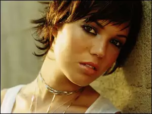 Mandy Moore, Twarzyczka