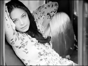 Kristin Kreuk, Oczy