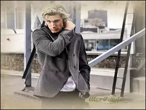 Aktor, Alex Pettyfer