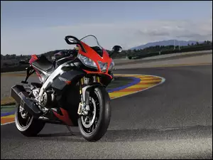Wyścigowy, Aprilia RSV4, Tor
